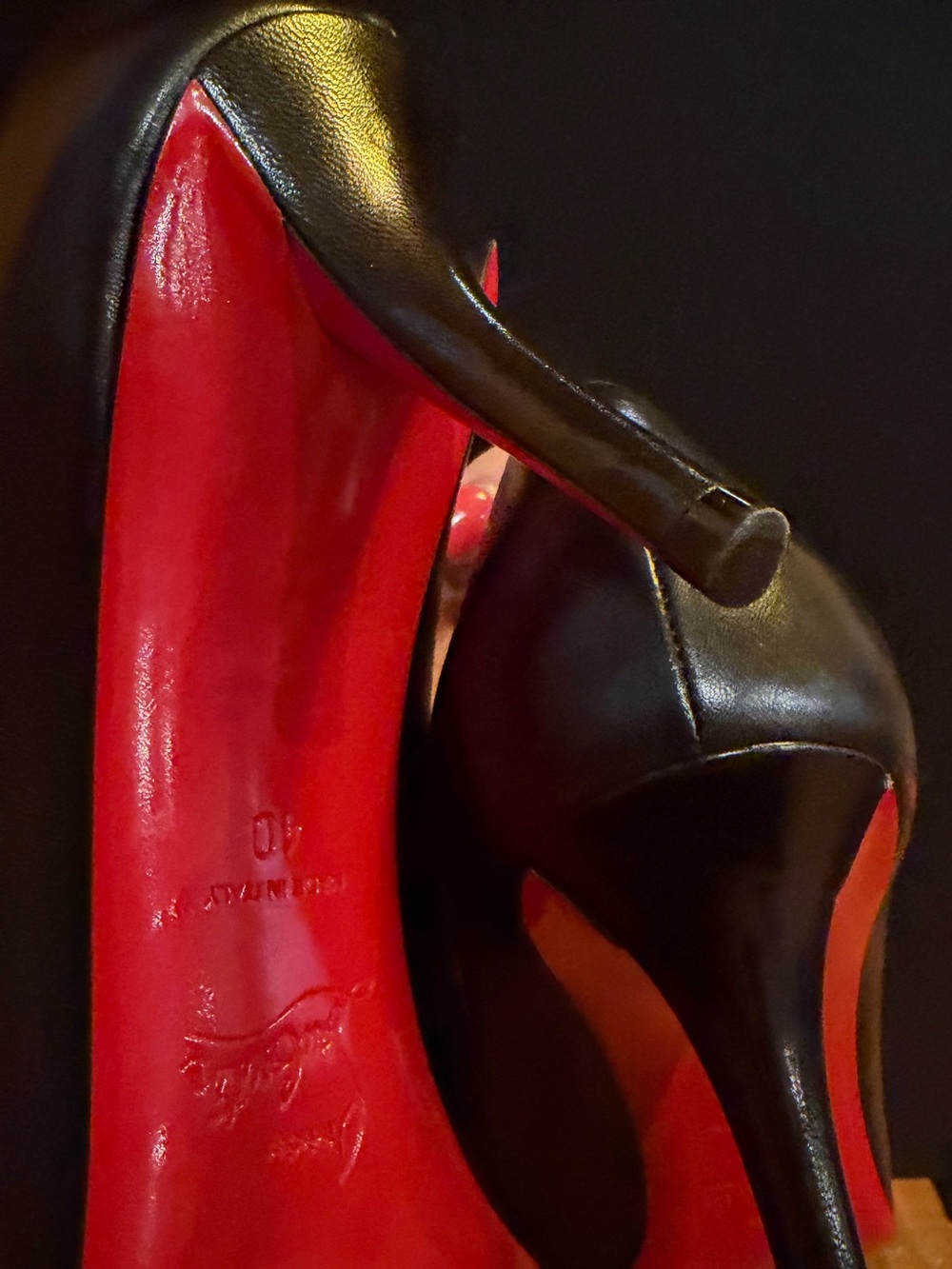 Christian Louboutin Black Leather Pointed-Toe Pumps Size 40